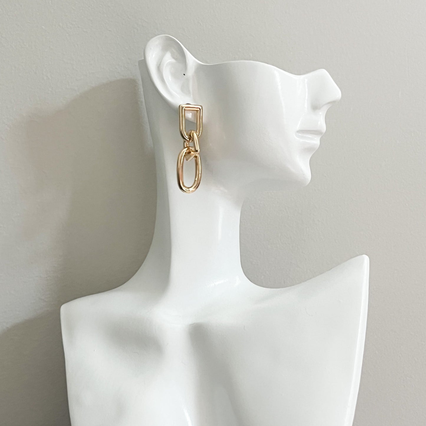 Minimalist Gold Chain Drop Earrings