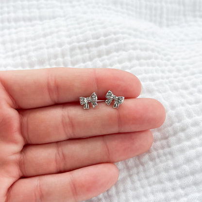 San Diego Mini Bow Stud Earrings (Silver)