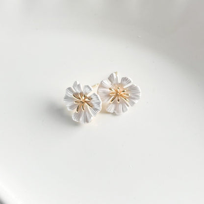 Sunkissed White Flower Stud Earrings